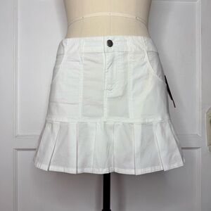 Elecktra white pleated mini skirt